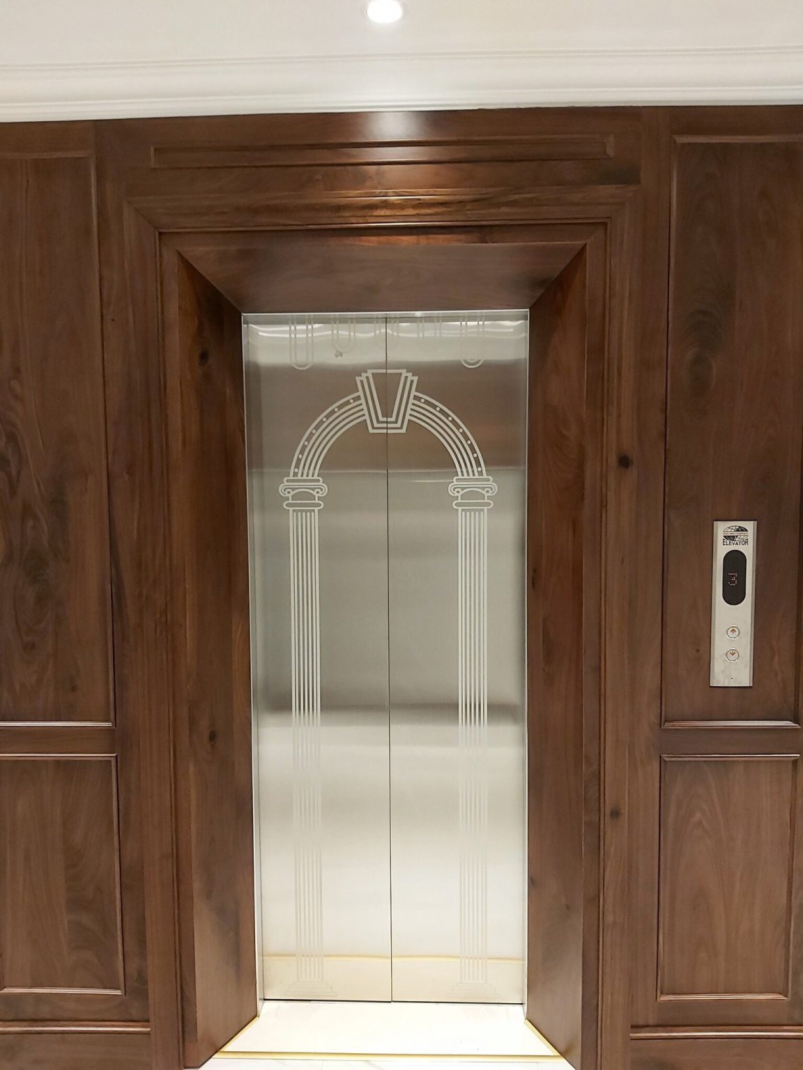 Tôi cho thuê nhà mới, hai đường đi, Võ Thị Sáu, 105m2x 5T vỉa hè 30 Tr - Ảnh chính